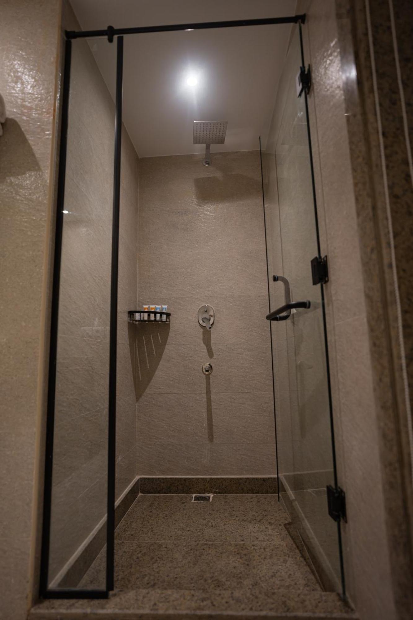 New Pyramid Front Hotel Al Kawm al Akhdar Екстер'єр фото